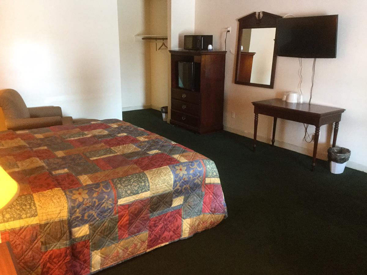 Budget Inn Ламбертон Экстерьер фото